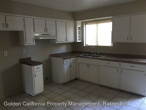 2nd image of 223 Monterey St APT C