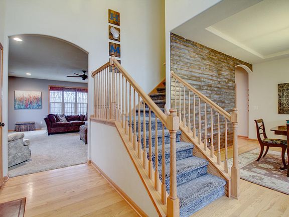2nd image of 7334 N Cassie Ave