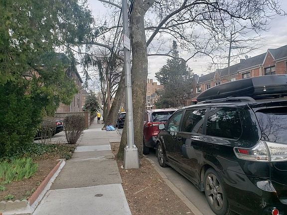 2nd image of 76 Minna St #3
