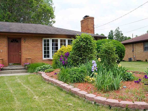3rd image of 1089 Westfield Dr