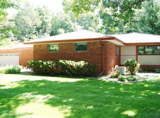 2320 Timberland Rd, Ames, IA 50014