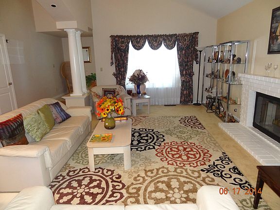 3rd image of 221 Walnut Creek Ct
