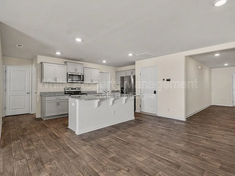 7316 Finnigan Rd — Photo 5