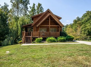 113 Poplar Creek Cir, Caryville, TN 37714