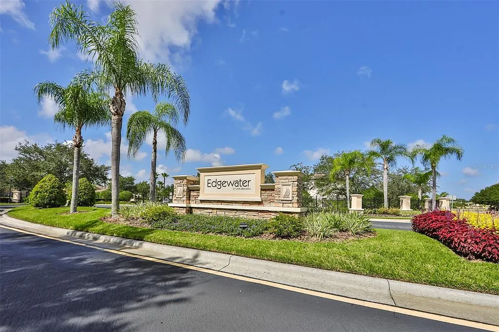 3 bed, 2.5 bath, 1473 sqft, $1,985 — Photo 1