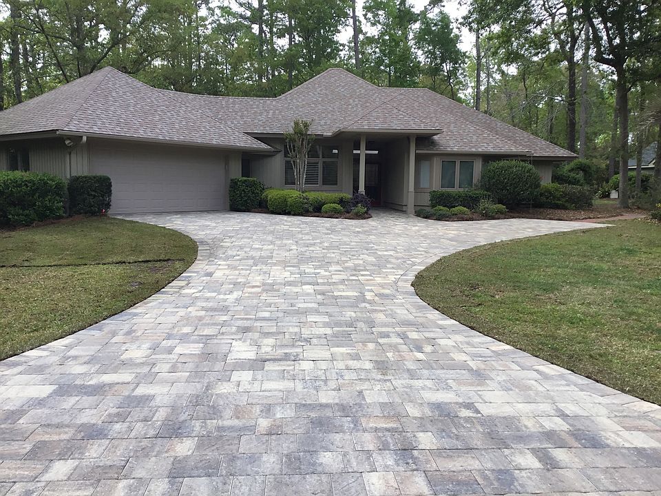 26 Parkwood Dr