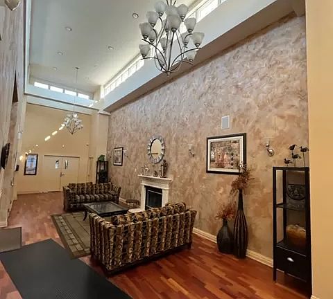 4th image of 1515 Royce St #3L