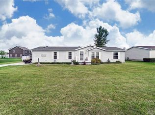 806 E Pike St, Jackson Center, OH 45334