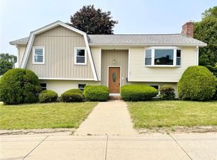 154 Aylsworth Ave, Woonsocket, RI 02895