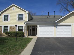 1054 Driftwood Ct APT C2, Wheeling, IL 60090