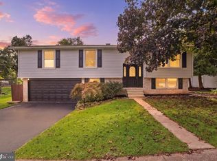 216 Maplewood Dr, Dover, PA 17315