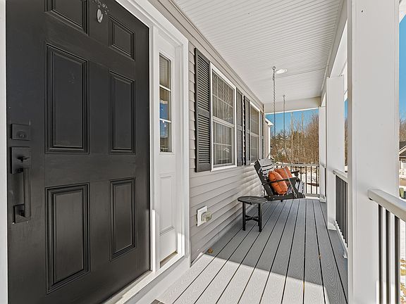 3rd image of 49 Ebony Drive