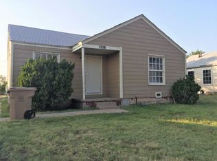 1228 Thompson St, Borger, TX 79007