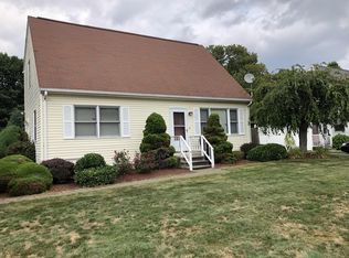 5 Timber Ln, Holyoke, MA 01040