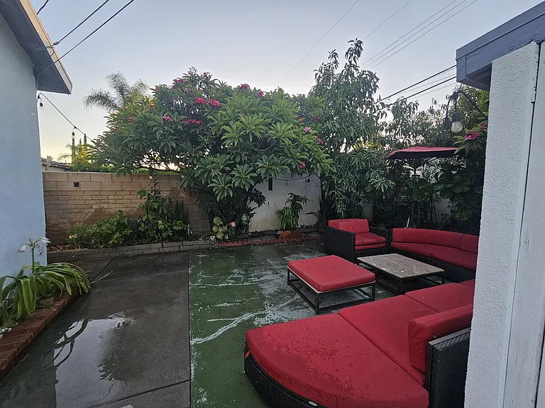 2363 Bloomdale St — Photo 32