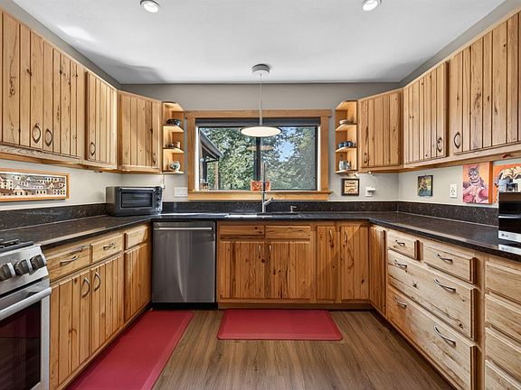 3rd image of 16363 Wright Drive