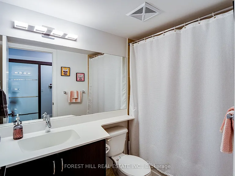 30 N Park Rd #214 — Photo 4
