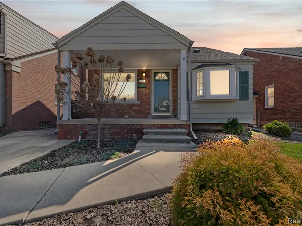 1823 15th St, Wyandotte, MI 48192