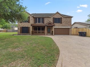 4800 Heathrow Ln, Alvin, TX 77511