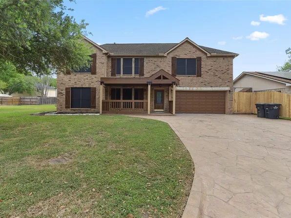 4800 Heathrow Ln, Alvin, TX 77511