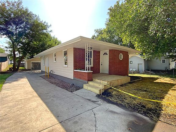 2nd image of 509 S 2nd St