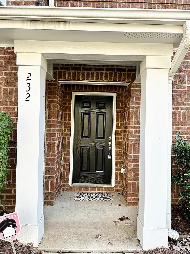 3 bed, 1730 sqft, $1,899 — Photo 2