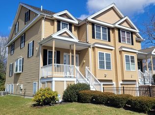 27 Andrea Cir #27, Needham Heights, MA 02494