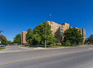 18 Mall Rd #407, Hamilton, ON L8V 4V4