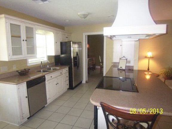 2nd image of 315 Hermitage Dr