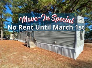 1037 Victoria St, Dillon, SC 29536