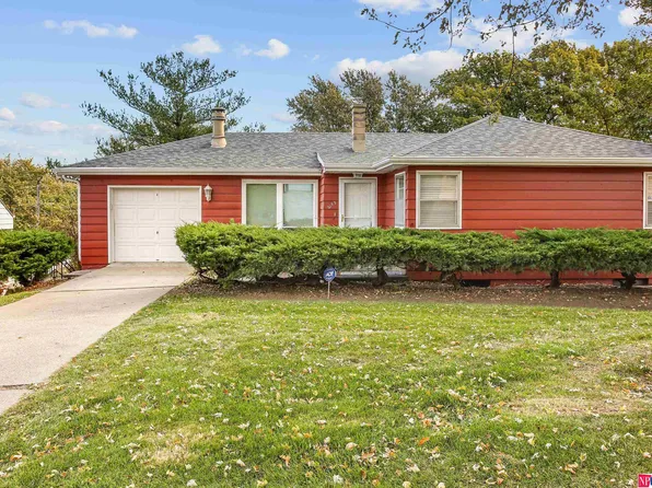 2153 S 48th Ave, Omaha, NE 68106