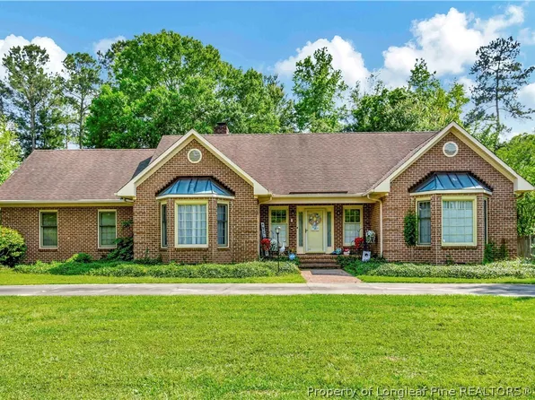 502 Sussex Ln, Lumberton, NC 28358