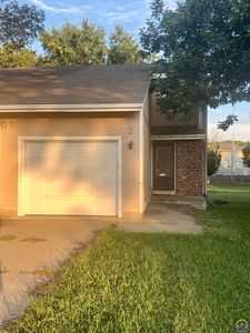 6105 SW 26th St APT B, Topeka, KS, 66614