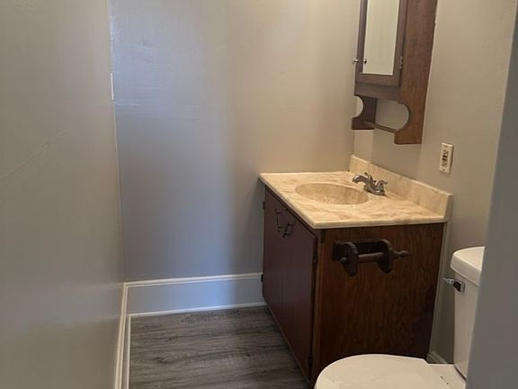 5th image of 138 N Main St #5