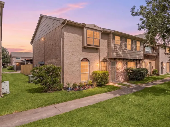 7272 Crownwest St #7272, Houston, TX 77072