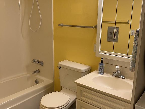 2nd image of 2331 E Market St APT 305