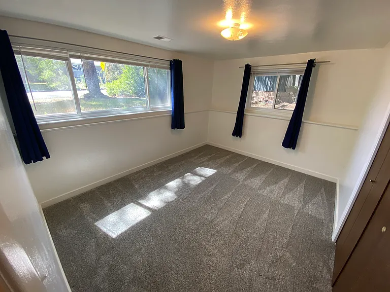 1475 Chambers Dr — Photo 11