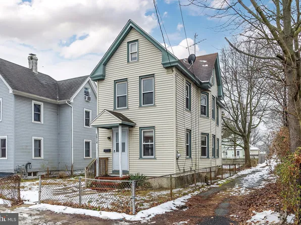 1514 Pine St, Paulsboro, NJ 08066