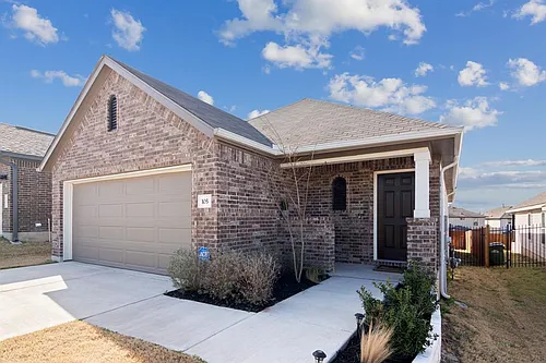 105 Earl Keen St Photo 1