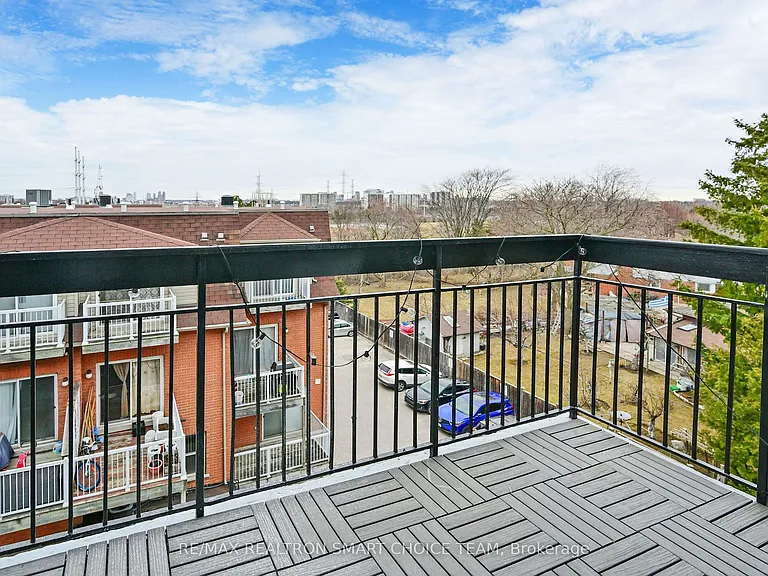 895 Kennedy Rd #505 — Photo 33