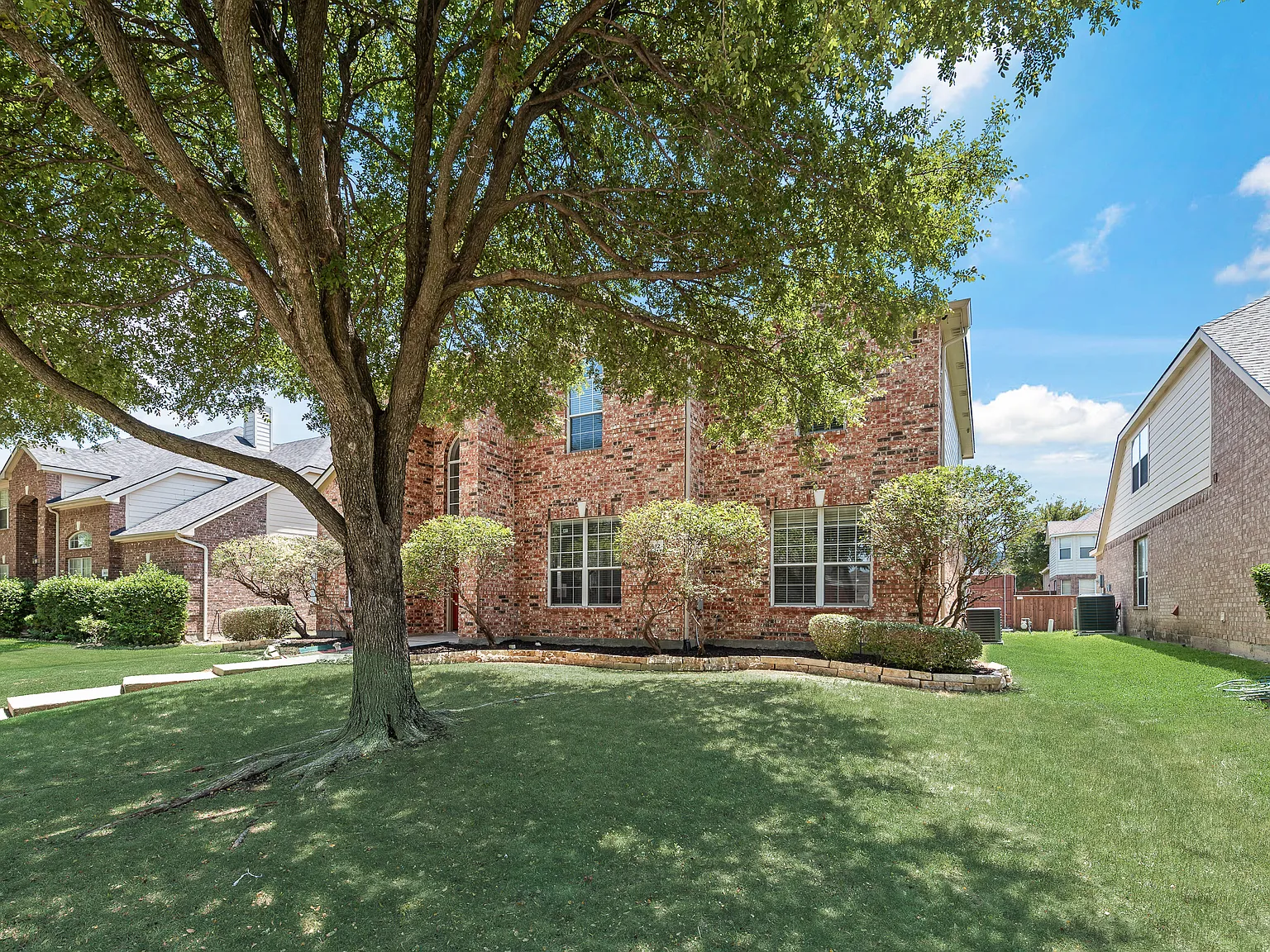 4 bed, 3054 sqft, $2,995 — Photo 2