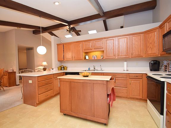 3rd image of 23060 Scottswood Ct