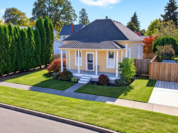 606 E Franklin St, Newberg, OR 97132