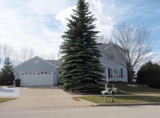 8097 S 47th St, Franklin, WI 53132