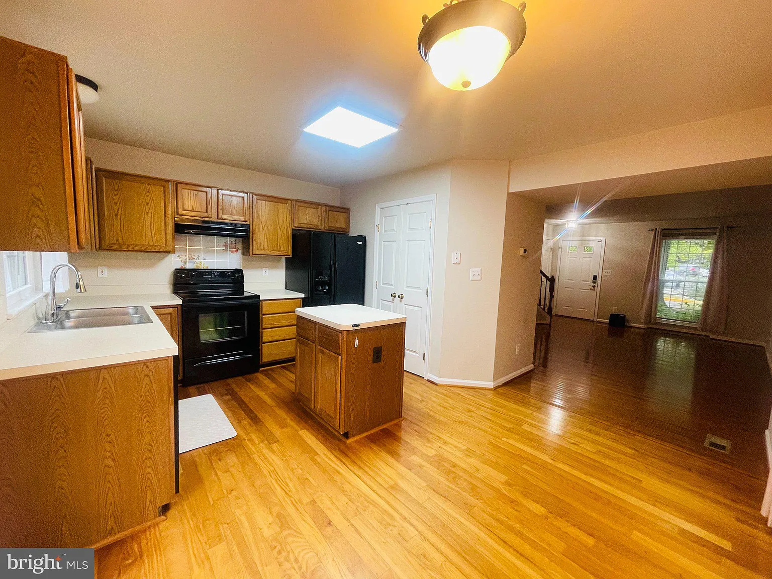 2 bed, 2.5 bath, 1309 sqft, $2,690 — Photo 4