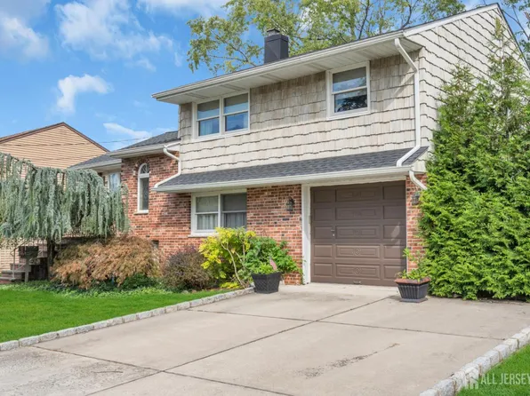 104 Tracy Dr, Fords, NJ 08863