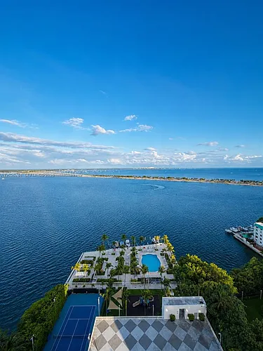 2101 Brickell Ave Photo 1