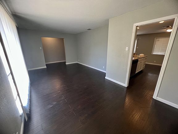 5th image of 4438 Bayliss St