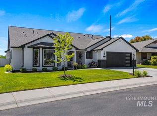 3707 S Edgeview Dr, Nampa, ID 83686