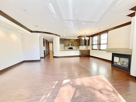 5th image of 11957 Goshen Ave APT 401